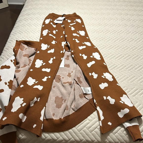 Brand new daisy street cow print set (purchased separately but selling as a SET) - Picture 5 of 9